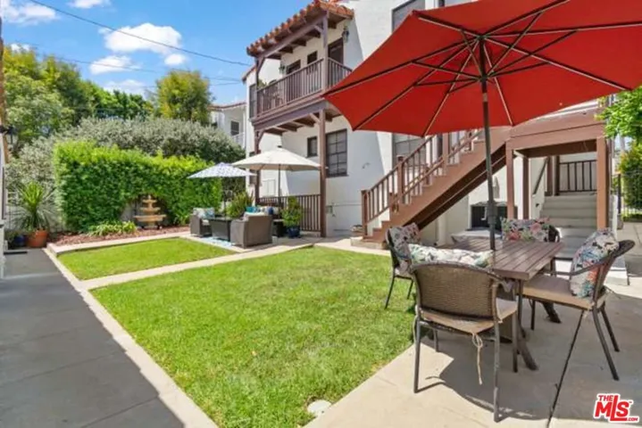 284 1/2 Granada Avenue 1, Long Beach, California 90803