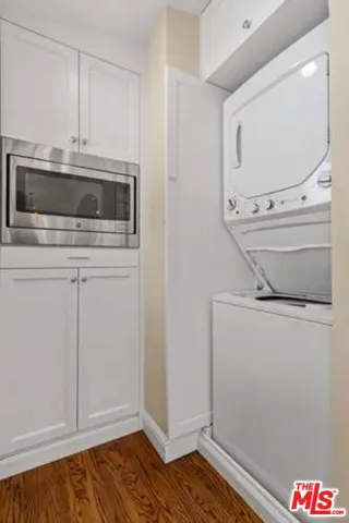 284 1/2 Granada Avenue 1, Long Beach, California 90803