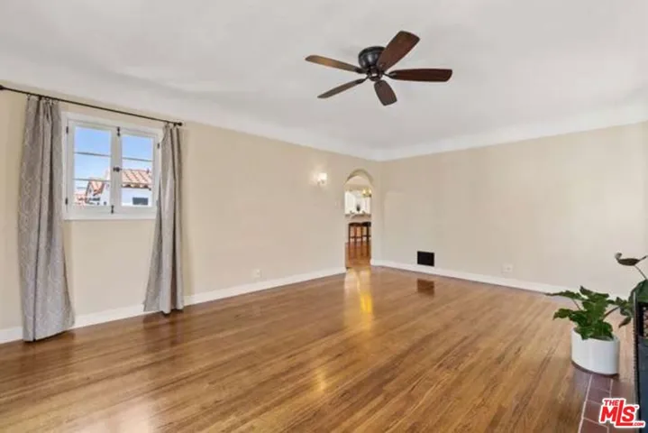 284 1/2 Granada Avenue 1, Long Beach, California 90803