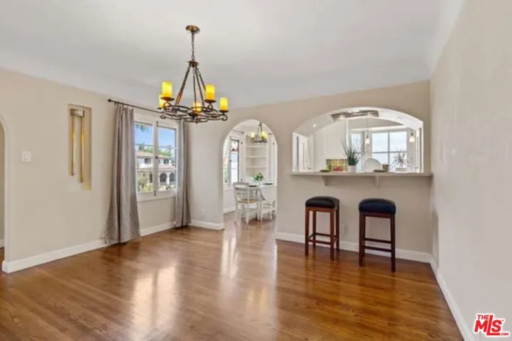 284 1/2 Granada Avenue 1, Long Beach, California 90803