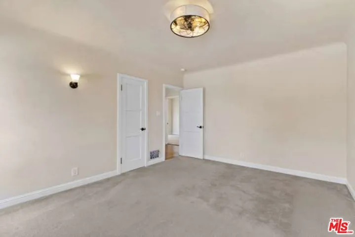 284 1/2 Granada Avenue 1, Long Beach, California 90803
