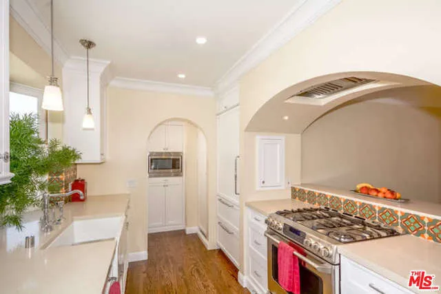 284 1/2 Granada Avenue 1, Long Beach, California 90803