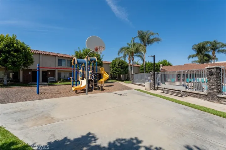 700 W La Veta A1, Orange, California 92868
