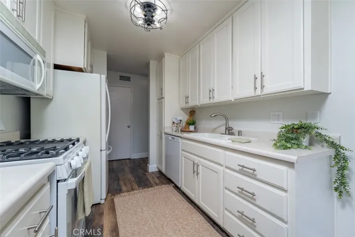 700 W La Veta A1, Orange, California 92868