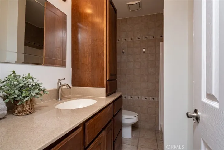 700 W La Veta A1, Orange, California 92868