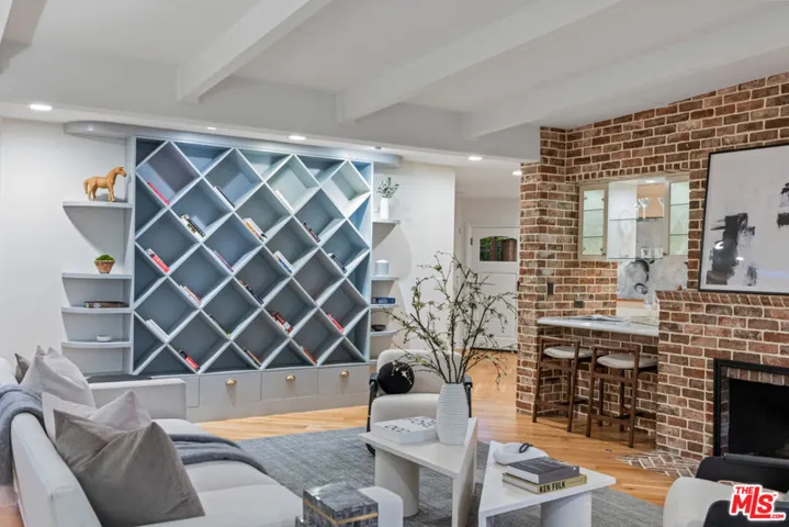 8045 Rayford Drive, Los Angeles, California 90045
