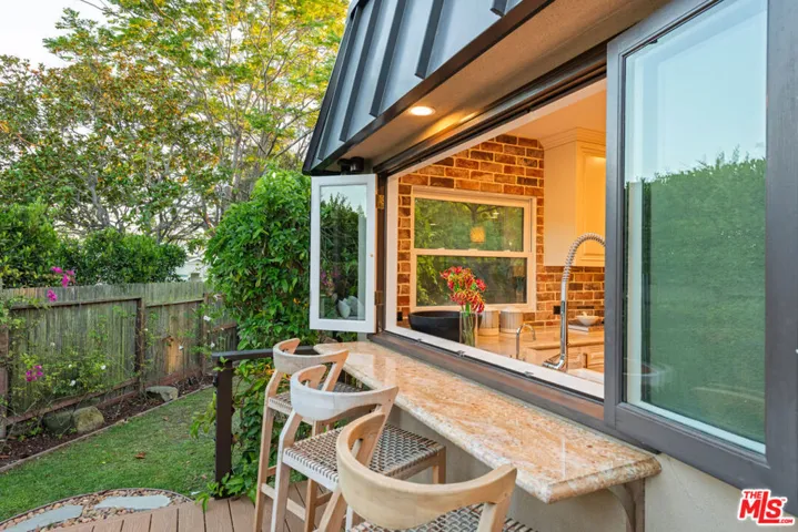 8045 Rayford Drive, Los Angeles, California 90045