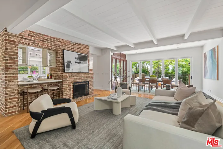 8045 Rayford Drive, Los Angeles, California 90045