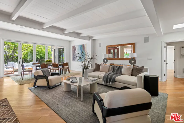 8045 Rayford Drive, Los Angeles, California 90045