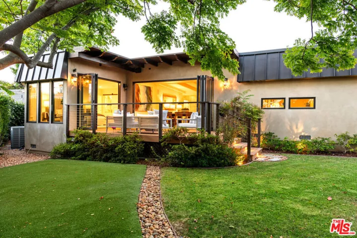 8045 Rayford Drive, Los Angeles, California 90045