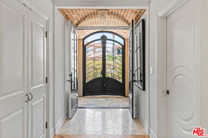 Main Entry with Brick Barreled