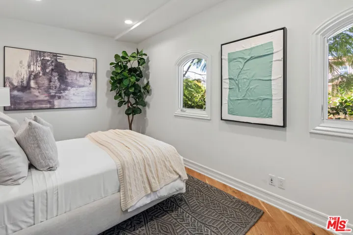 8045 Rayford Drive, Los Angeles, California 90045
