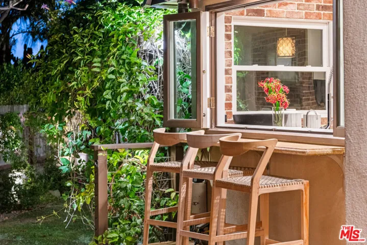 8045 Rayford Drive, Los Angeles, California 90045