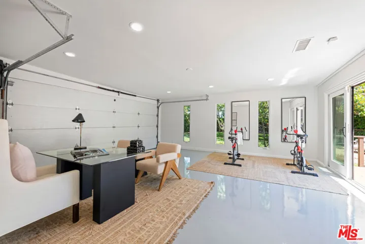 8045 Rayford Drive, Los Angeles, California 90045