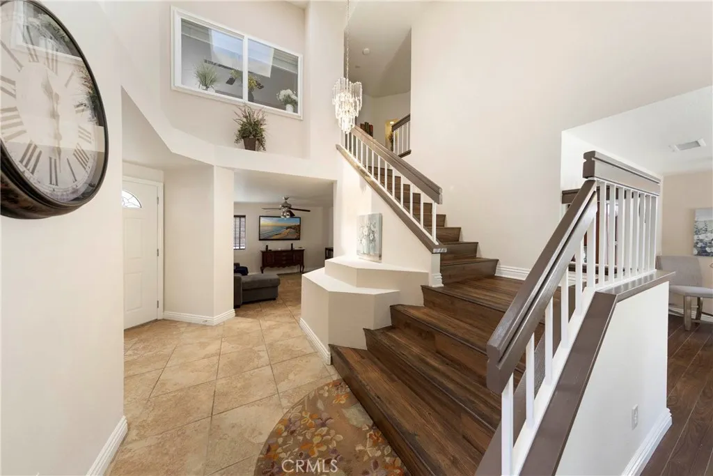 Entryway staircase