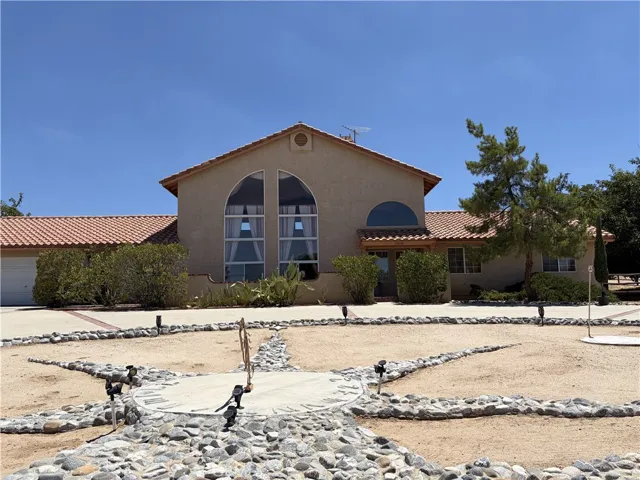 12830 E Avenue W13, Pearblossom, California 93553