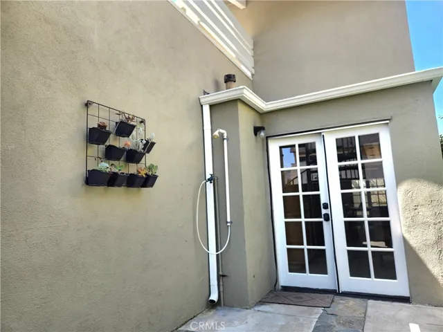 Backyard had outdoor shower