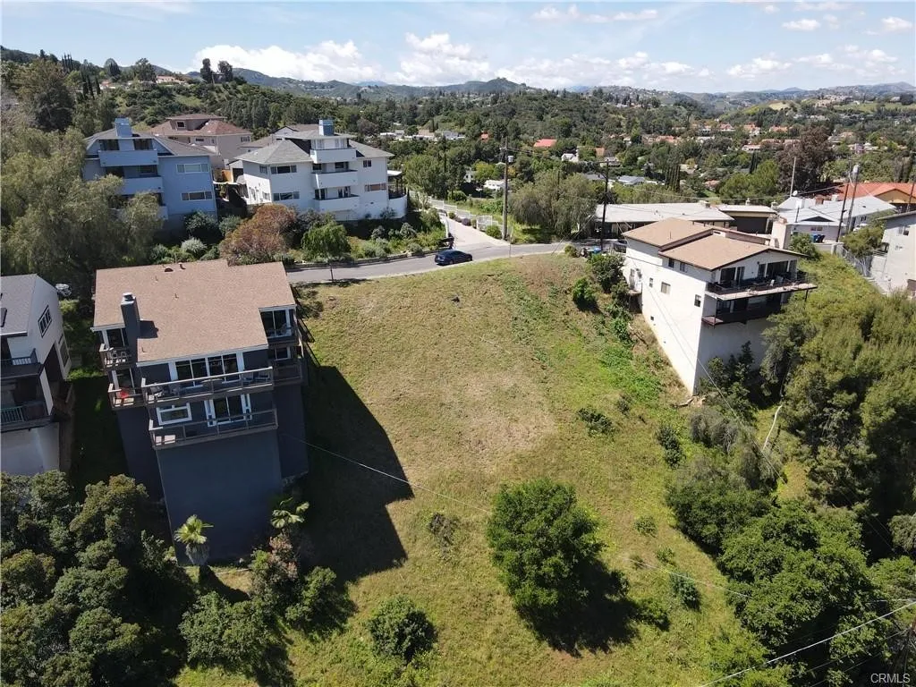 21478 Iglesia Drive, Woodland Hills, California 91364 — photo 5