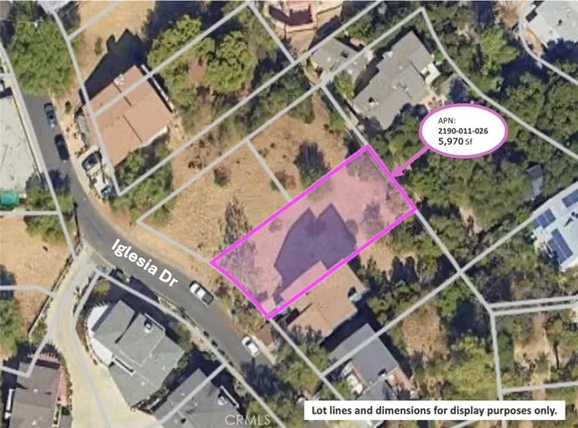 The grey color lot lines as shown are from Realist and are  shifted.