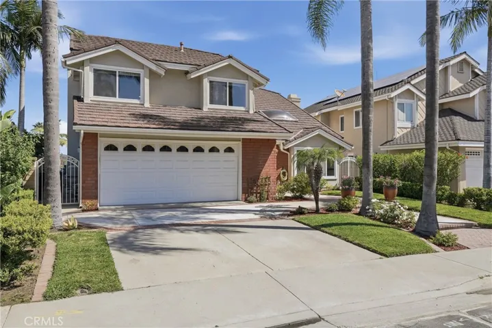 27411 Betanzos, Mission Viejo, California 92692