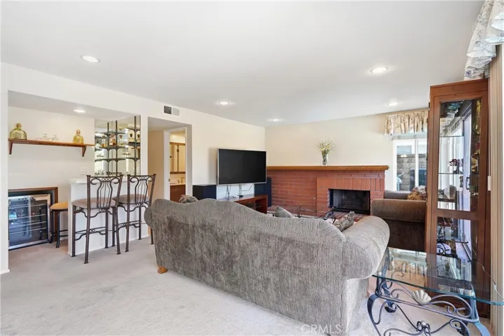 27411 Betanzos, Mission Viejo, California 92692