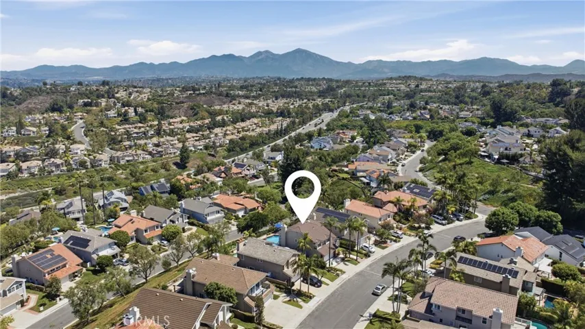 27411 Betanzos, Mission Viejo, California 92692