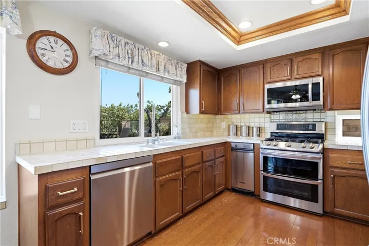27411 Betanzos, Mission Viejo, California 92692