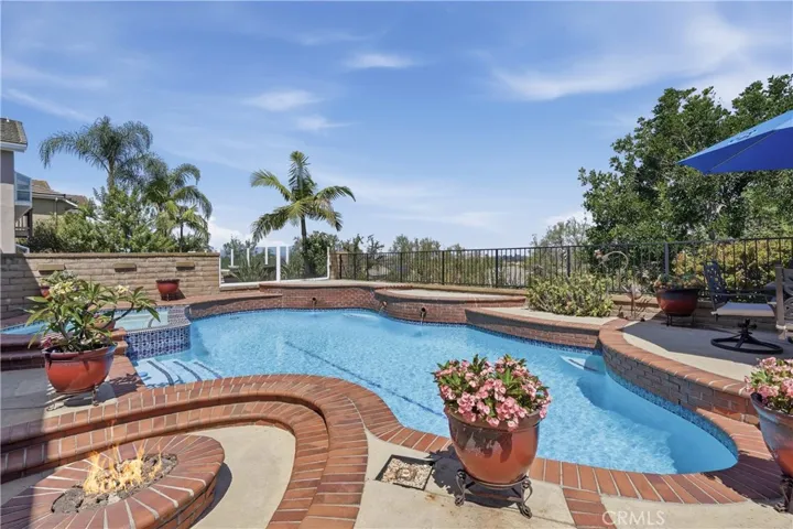 27411 Betanzos, Mission Viejo, California 92692