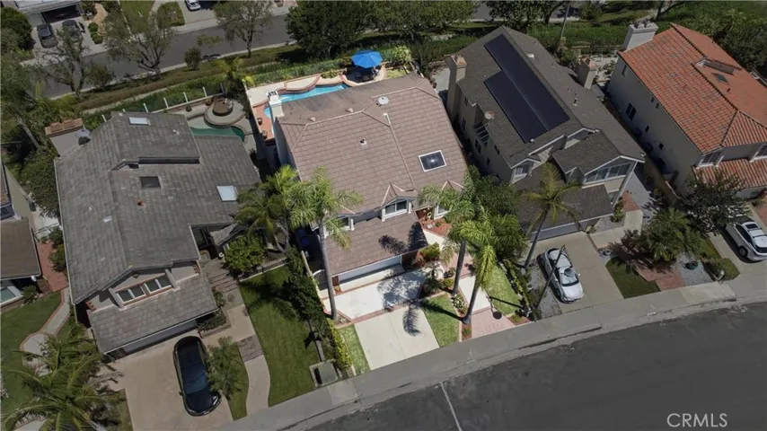 27411 Betanzos, Mission Viejo, California 92692