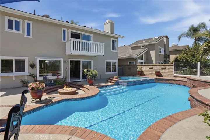 27411 Betanzos, Mission Viejo, California 92692