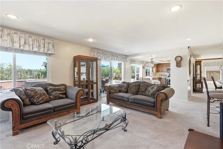 27411 Betanzos, Mission Viejo, California 92692