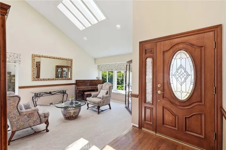 27411 Betanzos, Mission Viejo, California 92692