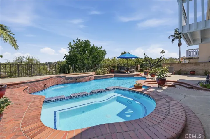 27411 Betanzos, Mission Viejo, California 92692