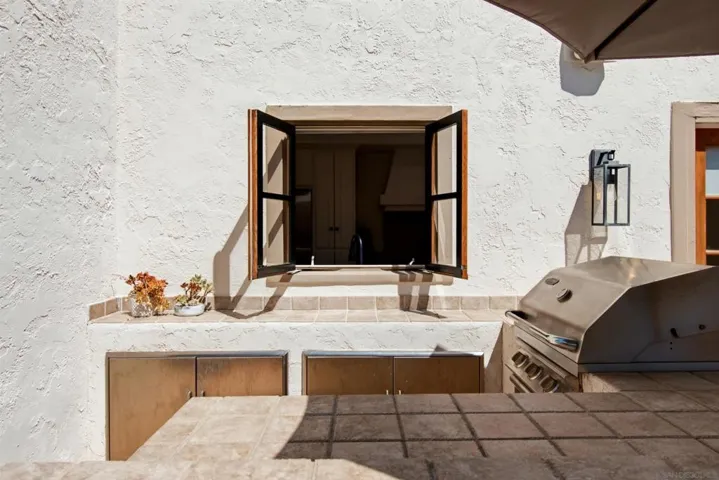 137 Via Coronado, Rancho Santa Fe, California 92091