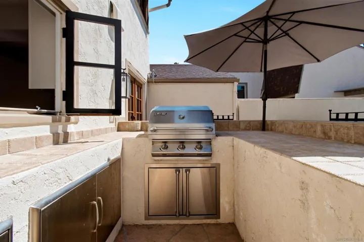 137 Via Coronado, Rancho Santa Fe, California 92091