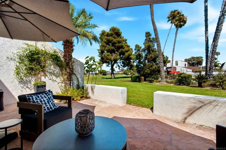 137 Via Coronado, Rancho Santa Fe, California 92091