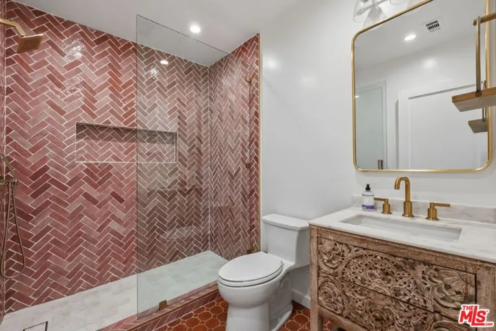 5526 Greenbush Avenue, Los Angeles, California 91401