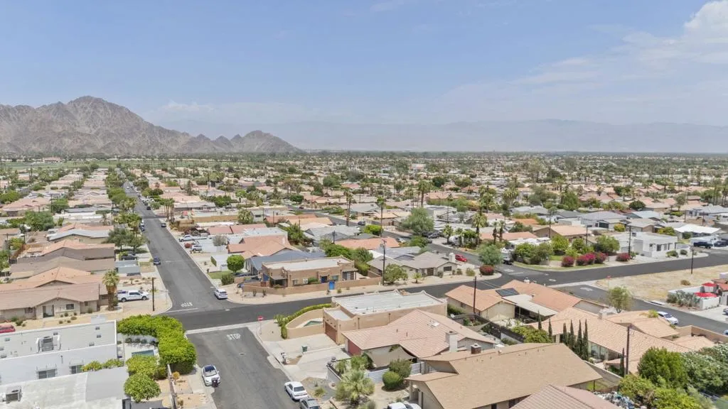 31-web-or-mls-52280-avenida-ramirez
