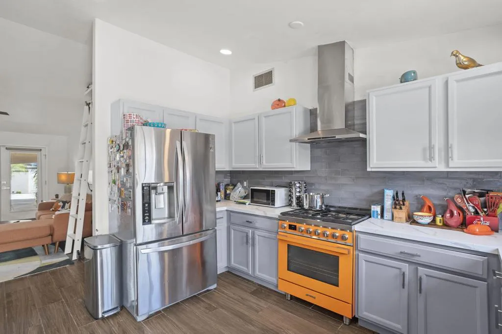 9-web-or-mls-52280-avenida-ramirez