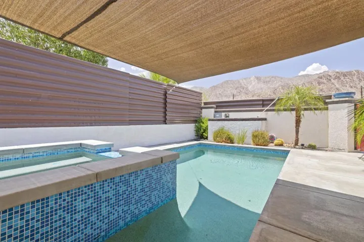25-web-or-mls-52280-avenida-ramirez