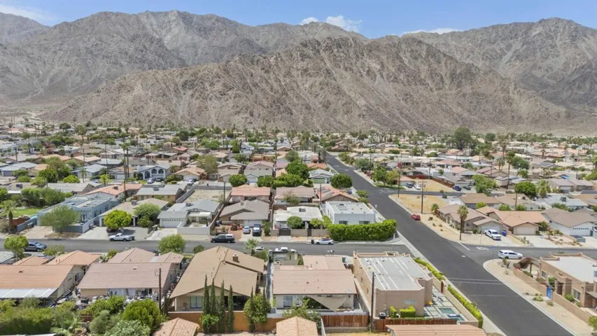 30-web-or-mls-52280-avenida-ramirez