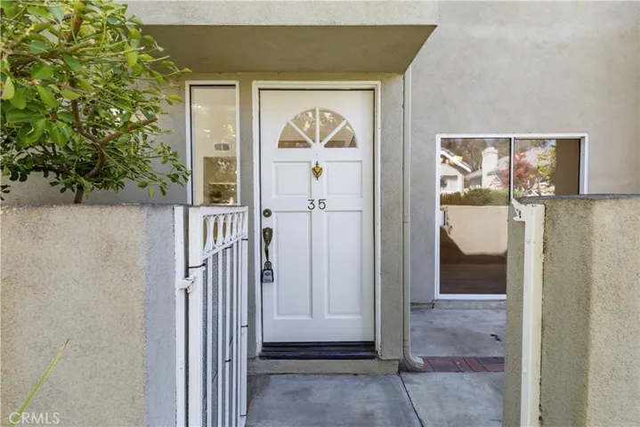 26127 Mcbean Parkway 35, Valencia, California 91355