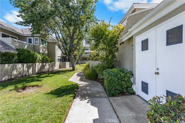 26127 Mcbean Parkway 35, Valencia, California 91355
