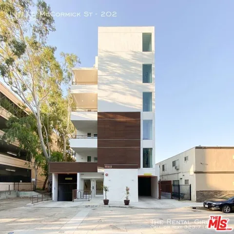 11115 Mccormick Street 401, North Hollywood, California 91601