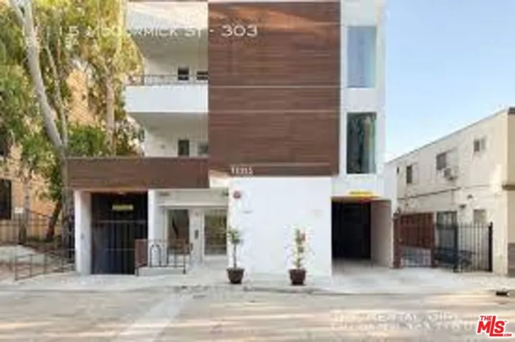 11115 Mccormick Street 401, North Hollywood, California 91601