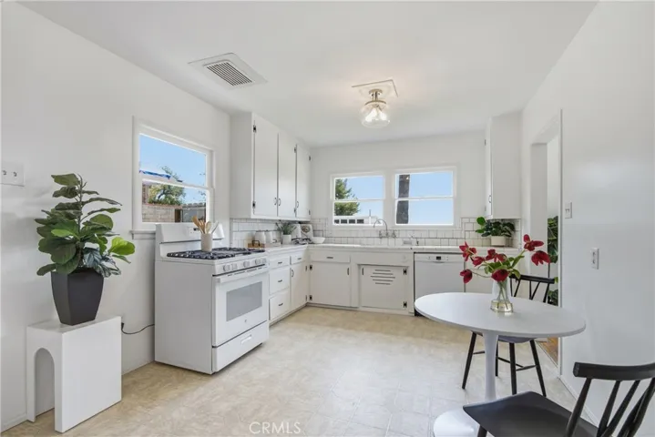 130 Sequoia, Pasadena, California 91105