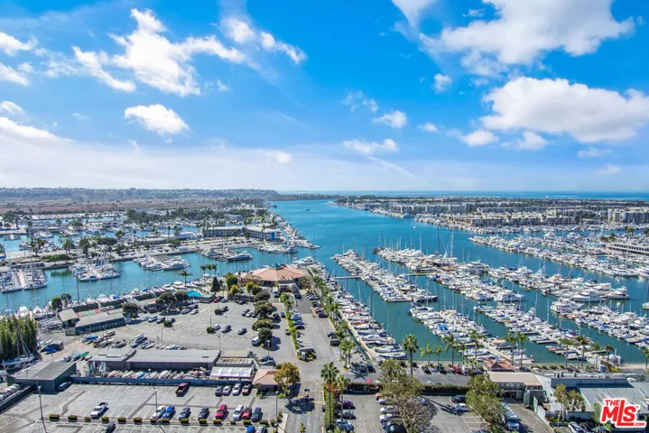 13700 Marina Pointe Drive 1514, Marina Del Rey, California 90292