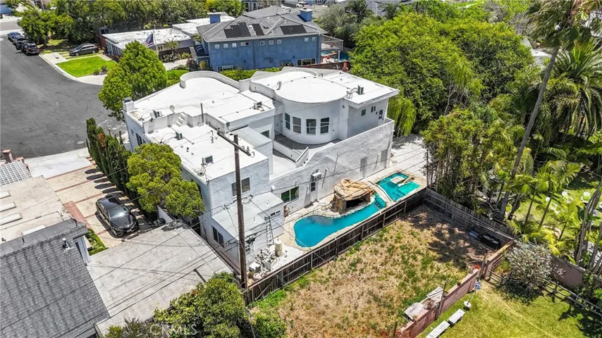 1578 San Bernardino, Costa Mesa, California 92627