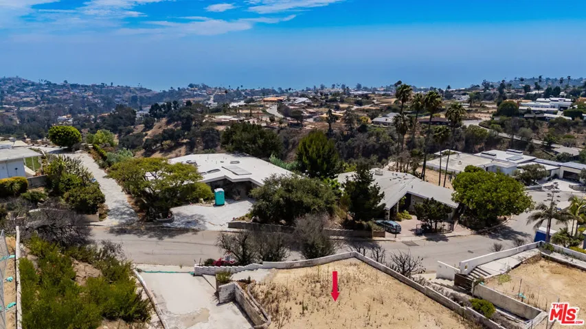 1131 Tellem Drive, Los Angeles, California 90272