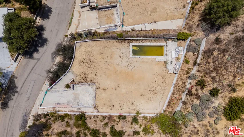 1131 Tellem Drive, Los Angeles, California 90272